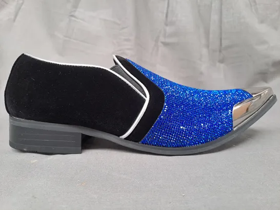 BOXED PAIR OF MALIN ADRIAN POINTED TOE SHOES IN BLACK/ROYAL BLUE SIZE 8