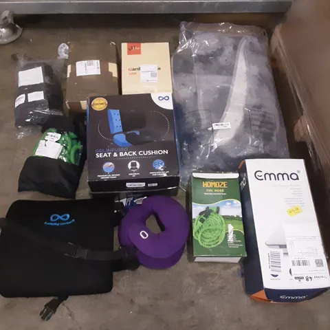 PALLET OF ASSORTED PRODUCTS INCLUDING EMMA PILLOW, INFINITE SEAT AND BACK CUSHION, HOMOZE 75FT GARDEN HOSE, BCOZZY NECK PILLOW, WEUE 100FT GARDEN HOSE, CRENWOZY USB-C FAST CHARGER