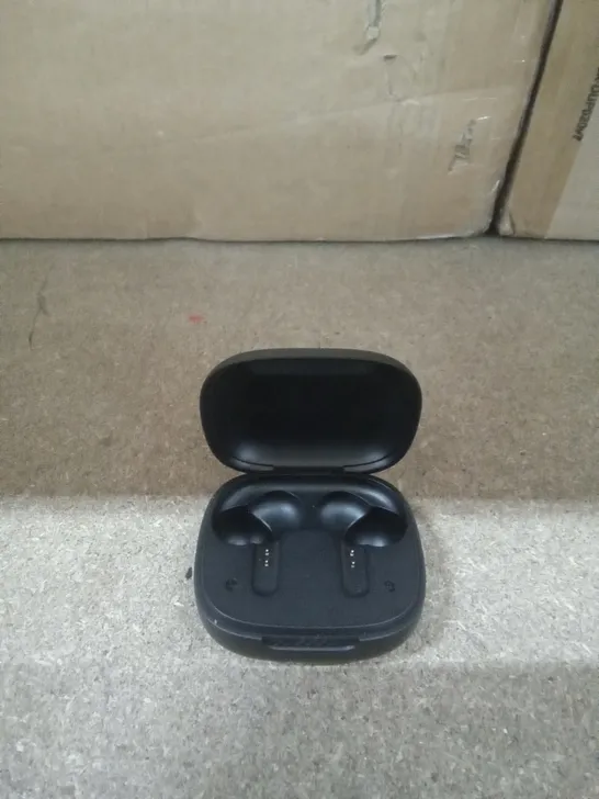 BOXED JBL LIVE PRO EARPHONE CASE