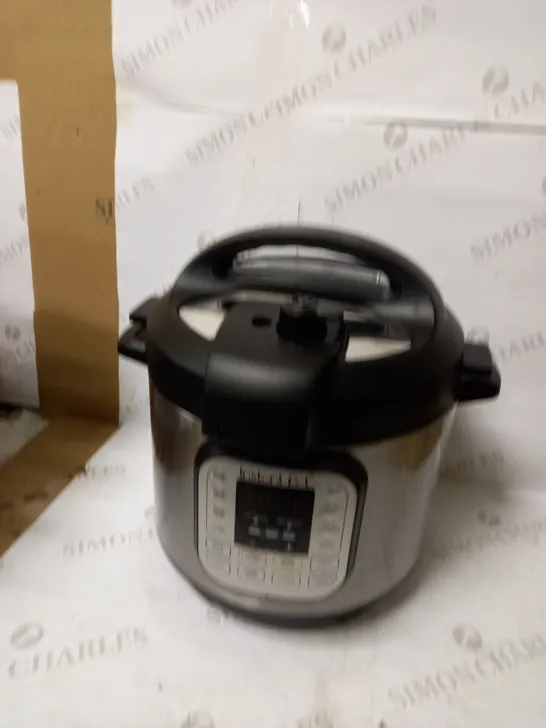 INSTANT POT DUO ELECTRIC PRESSURE COOKER 