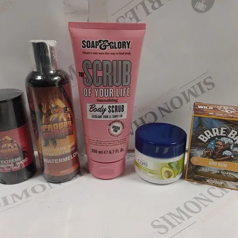 BOX OF APPROXIMATELY 15 ASSORTED COSMETIC ITEMS TO INCLUDE SOAP&GLORY SCRUB, BARE BAR SOAP, AVON MOISTURISER ETC