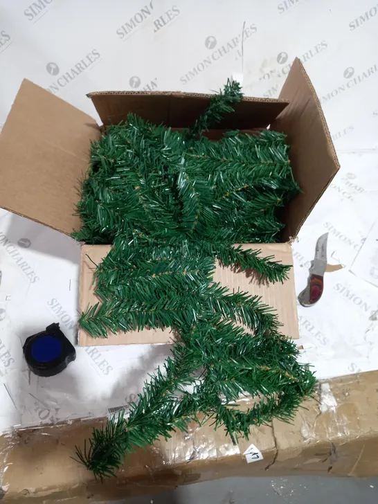 BOXED SYNTHETIC TREE DECORATION