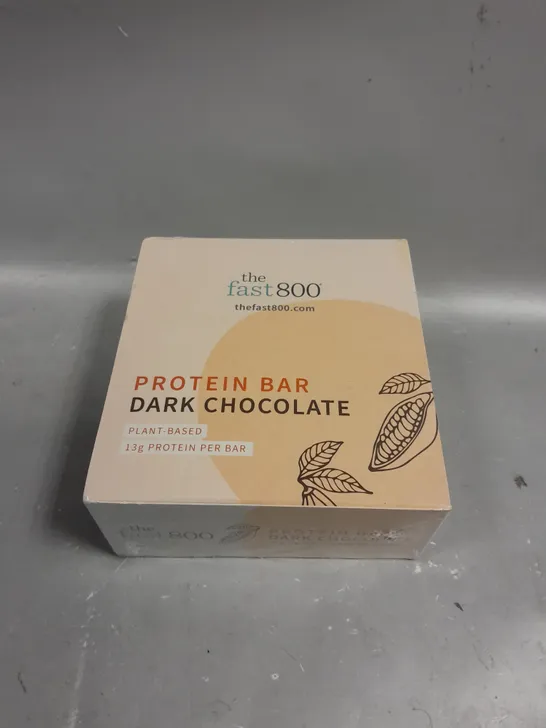 SEALED THE FAST 800 DARK CHOCOLATE PROTEIN BARS - 12 X 45G 