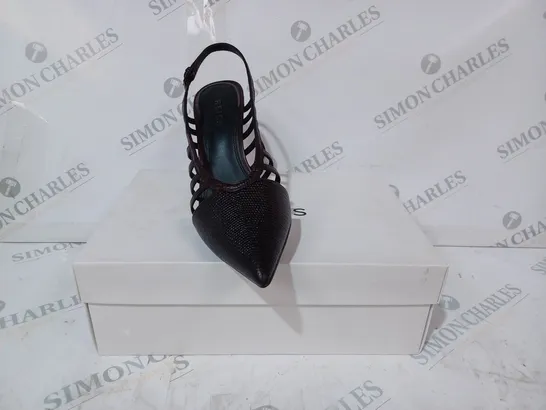 BOXED PAIR OF REISS DAPHNE SLINGBACK HEELS IN POMEGRANATE SIZE 6