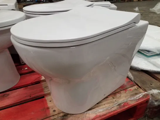 BRAND NEW TOILET PAN WITH SEAT