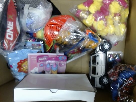 LOT OF APPROXIMATELY 15 ASSORTED TOY & GAME ITEMS, TO INCLUDE PEPPA PIG PLUSH, UNICORN ACTIVITY CASE, SCOOTER HELMET, ETC