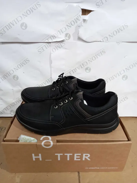 BOXED PAIR OF HOTTER SUEDE SHOES IN BLACK SIZE 9.5