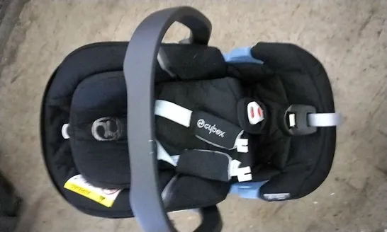 CYBER BLACK BABY CAR SEAT