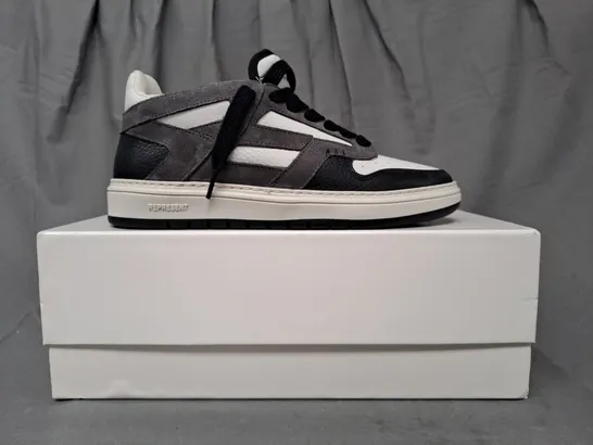 BOXED PAIR OF REPRESENT SHOES IN WHITE/GREY/BLACK UK SIZE 6