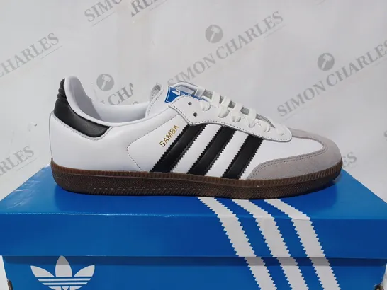 ADIDAS SAMBA TRAINERS IN WHITE - SIZE 8