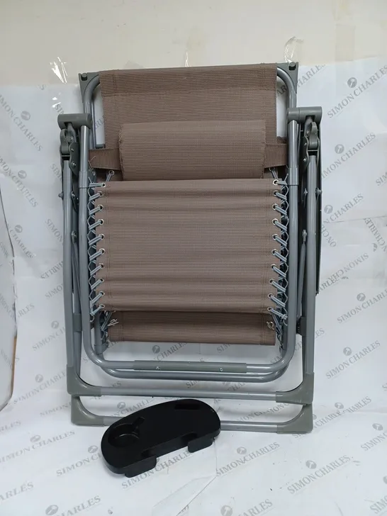 UNBRANDED BROWN & GREY DECK CHAIR 