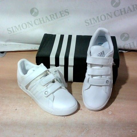 BOXED PAIR OF ADIDAS TRAINERS SIZE 5