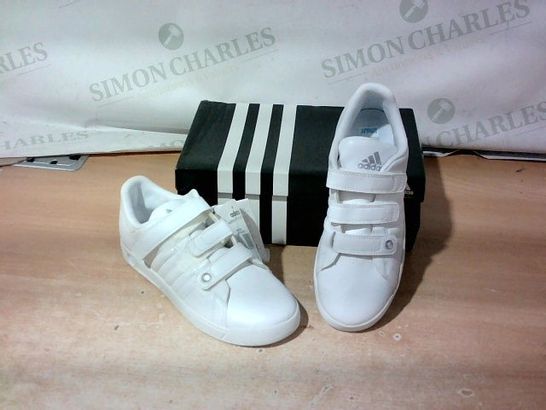 BOXED PAIR OF ADIDAS TRAINERS SIZE 5