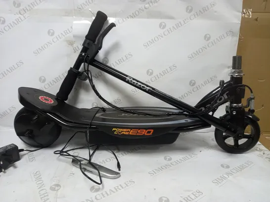 RAZOR POWERCORE E90 SCOOTER BLACK RRP £199.99