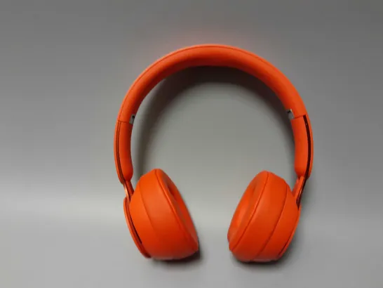 BEATS TRUE WIRELESS HEADPHONES - RED