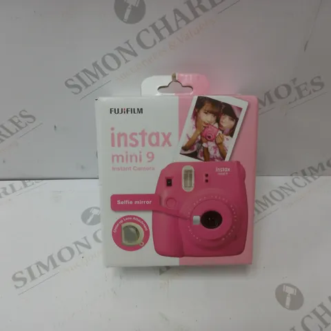 BRAND NEW BOXED FUJIFILM INSTAX MINI 9 INSTANT CAMERA - PINK