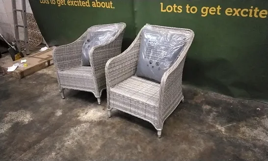 DESIGNER PAIR OF RATTAN EFFECT GARDEN DINING CHAIRS WITH CUSHIONS