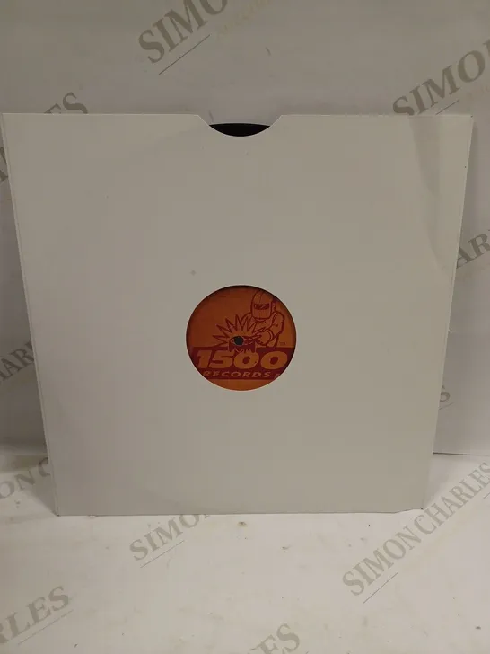 BOX TO CONTAIN APPROX. 10 X ASSORTED MUSIC VINYL'S. ARTISTS VARY 