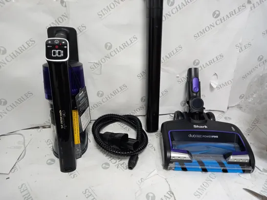 BOXED SHARK CORDLESS STICK VACUUM IZ390UKTQ