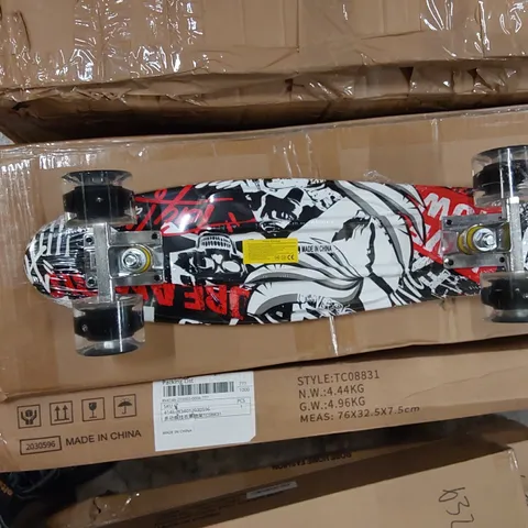 BRAND NEW BOXED CAROMA JY-W2201 SKATEBOARD (1 BOX)