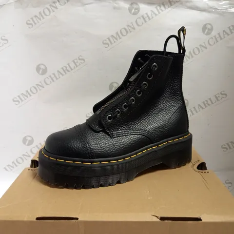 DR MARTENS SINCLAIR PLATFORM SOFT LEATHER BOOT WITH ZIP DETAIL - BLACK SIZE 5