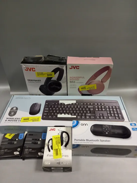 APPROXIMATELY 12 ASSORTED ELECTRICAL PRODUCTS TO INCLUDE WIRELESS HEADPHONES, BLUETOOTH SPEAKER, CHARGING CABLES ETC 