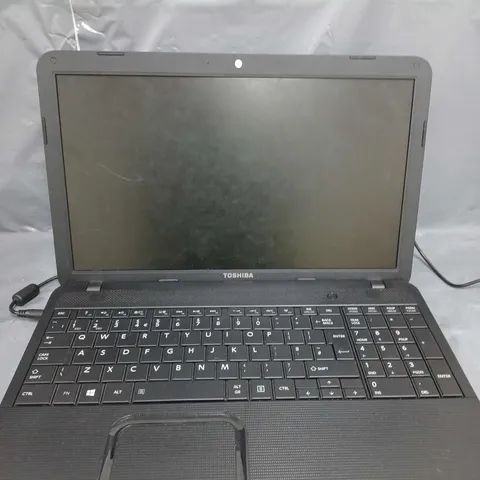 TOSHIBA SATELLITE C850-1MC	15 INCH PENTIUM B960 2.20GHZ