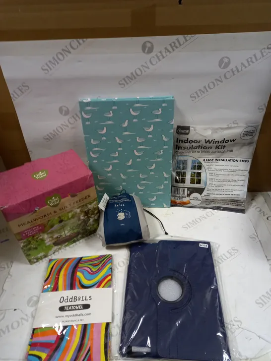 BOX OF APPROXIMATELY 15 ASSORTED HOUSEHOLD ITEMS TO INCLUDE SMALL BIRD FEEDER, TEA TOWEL, WINDOW INSULATION KIT ETC