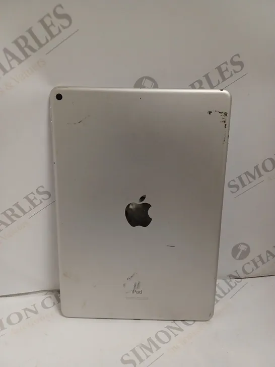 APPLE IPAD AIR A2152 IN SLIVER