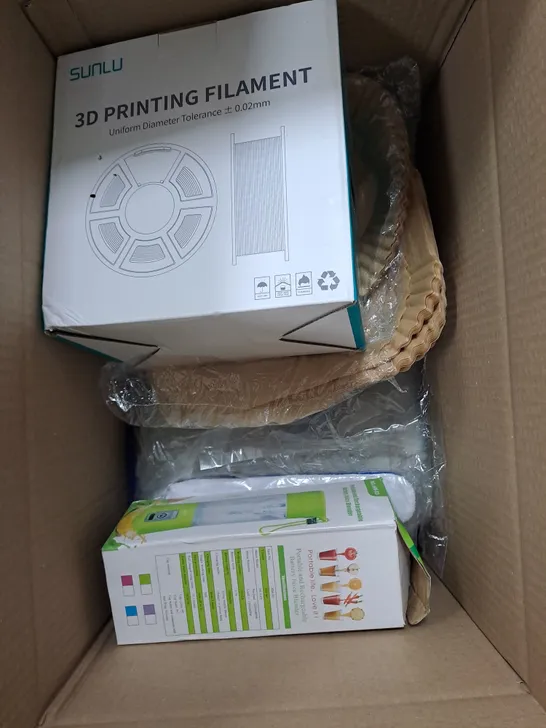 BOX OF APPROXIMATELY 10 ITEMS TO INCLUDE JUICE BLENDER, 3D PRINTER FILAMENT, DUVET SET ETC