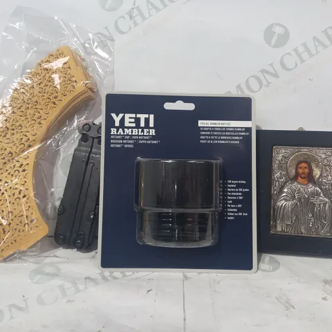 LOT OF APPROXIMATELY 15 ASSORTED HOUSEHOLD ITEMS TO INCLUDE YETI RAMBLER HOTSHOT CAP, MULTI-TOOL, JESUS WALL MOUNTABLE DECORATION, ETC