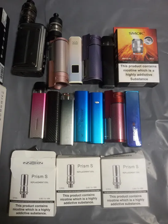 LOT OF APPROXIMATELY 25 ASSORTED VAPING ITEMS TO INCLUDE ASPIRE, VAPORESSO AND VOOPOO