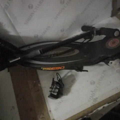 RAZOR POWERCORE E90 SCOOTER BLACK - COLLECTION ONLY - BOXED