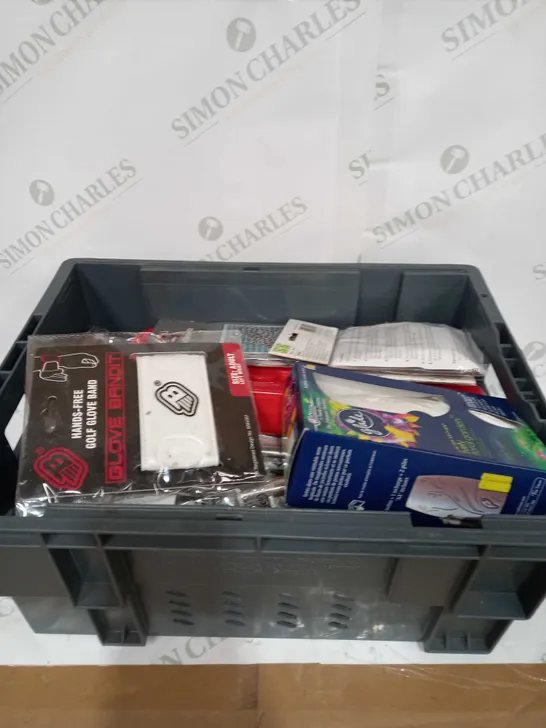 BOX TO CONTAIN APPROX 25 X ASSORTED HOUSEHOLD PRODUCTS, INCLUDES WRENCH, MOSAIC COASTER KITS, DOOR/DRAWER HANDLES, GOLD GLOVE BANDS ETC 