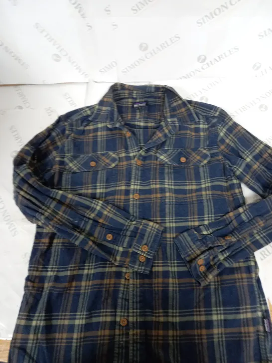 PATAGONIA BUTTON FLANNEL SHIRT SIZE M