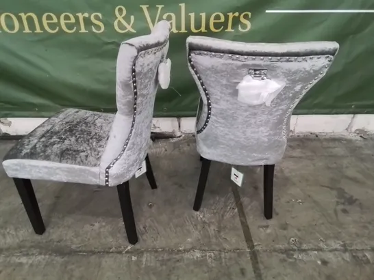 PAIR OF DESIGNER BEWLEY RING BUTTONED BACK DINING CHAIRS SILVER VELVET BLACK LEGS