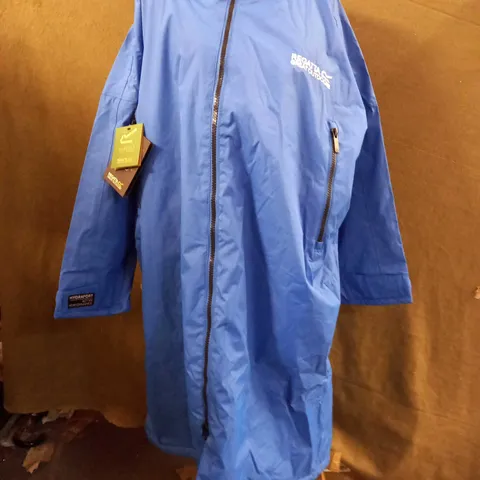 REGATTA GREAT OUTDOORS WATERPROOF COAT IN OXFORD BLUE - UK S/M