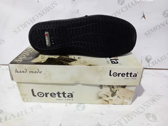 BOXED PAIR OF LORETTA FAUX LEATHER SLIP-ON SHOES IN NAVY EU SIZE 39