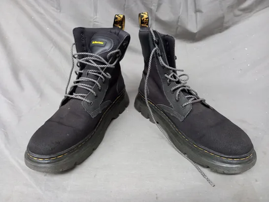 BOXED PAIR OF DR MARTENS ANKLE BOOTS IN BLACK UK SIZE 11