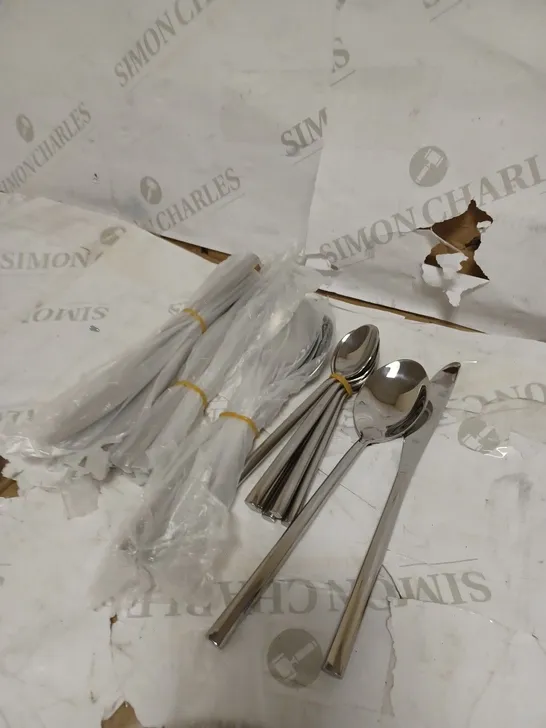 24 PCS CUTLERY / SILVERWARE SET 