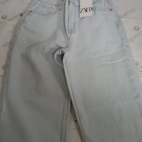 ZARA STRAIGHT LEG LIGHT DENIM JEANS - EUR 38