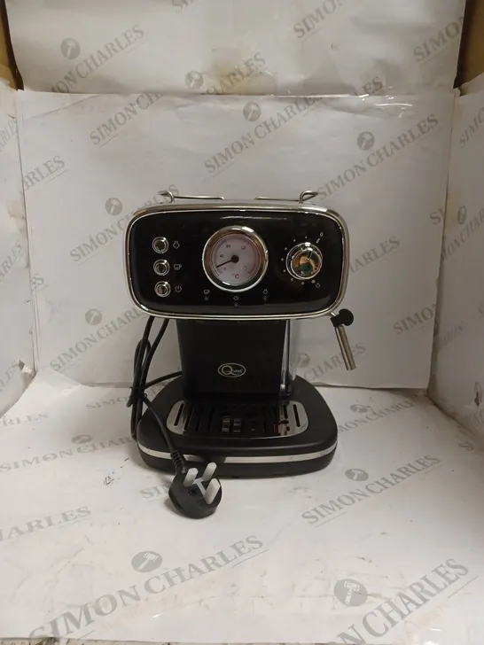 BOXED QUEST RETRO COFFEE MACHINE - BARISTA STYLE COFFEE AT HOME. 