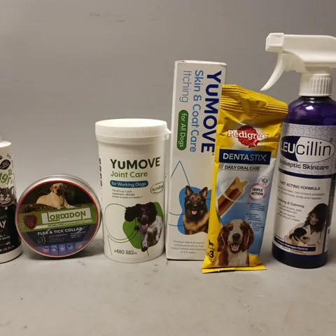 APPROXIMATELY 15 ASSORTED PET ITEMS TO INCLUDE - PEDIGREE DENTASTIX , YUMOVE JOINT CARE , LEUCILLIN ANTISEPTIC SKINCARE ETC