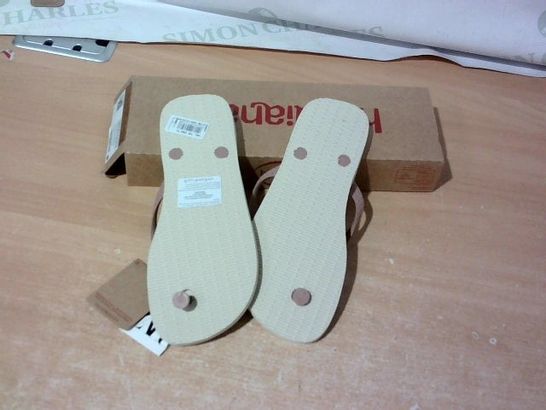 BOXED PAIR OF HAVAIANAS SIZE 37/38
