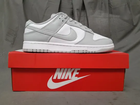 BOXED PAIR OF NIKE DUNK LOW RETRO SHOES IN GREY/WHITE UK SIZE 9