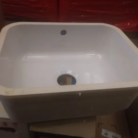 BOXED VILLEROY AND BOCH WHITE CERAMIC BASIN