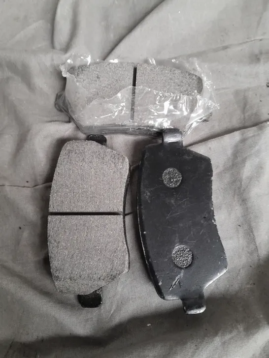 SET OF 3 BRAKE PADS 