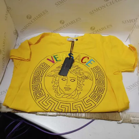 YELLOW XXL TSHIRT IN THE STYLE OF VERSACE 