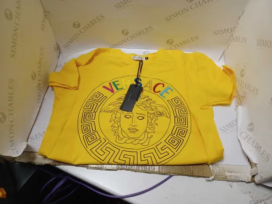 YELLOW XXL TSHIRT IN THE STYLE OF VERSACE 