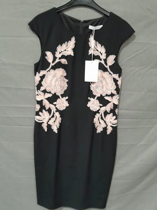 GINA BACCONI FLORAL EMBELLISHED DRESS IN BLACK - 12